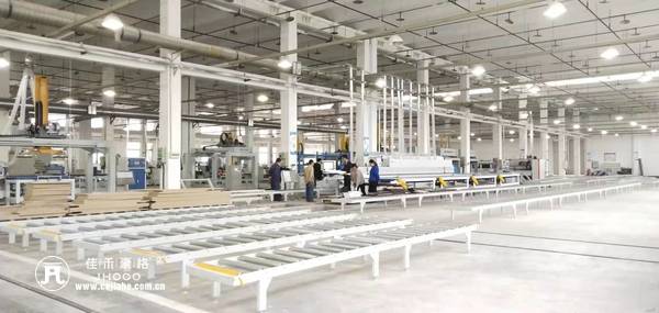 重庆佳禾豪格木门：整装智能加工中心